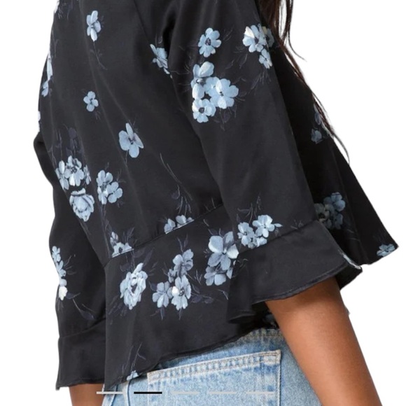 Motel Rocks Vinequa Top In Satin Mono Flower Black - Picture 5 of 14